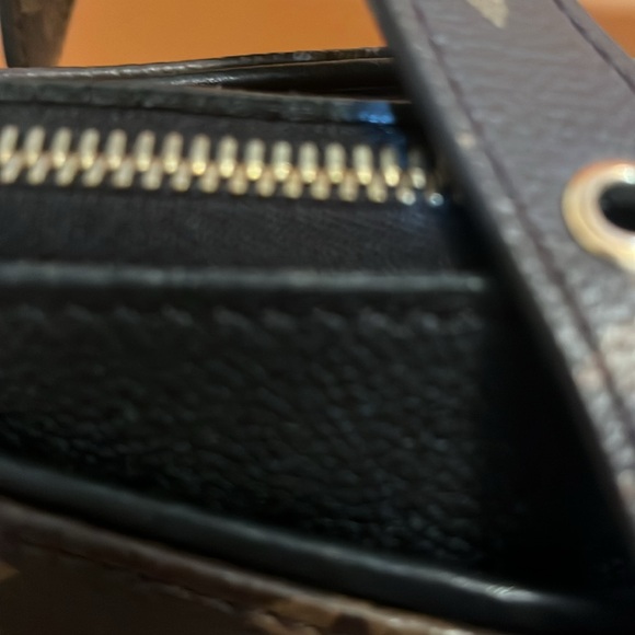 Louis Vuitton Pallas Monogram Noir Handbag - Picture 4 of 11